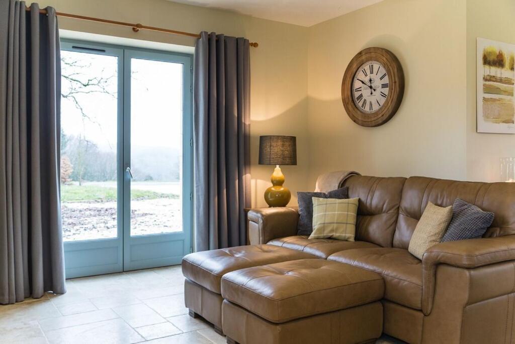 Luxury 3 Bed Home With Heated Swimming Pool Air Con And Boules Pitch Salignac-Eyvigues 외부 사진