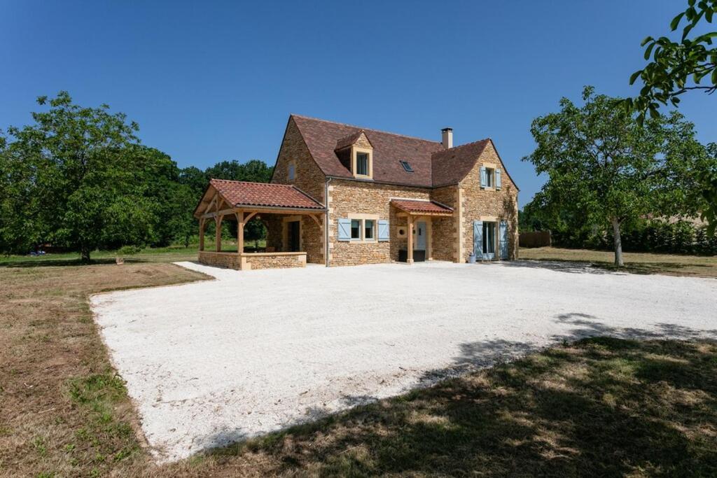 Luxury 3 Bed Home With Heated Swimming Pool Air Con And Boules Pitch Salignac-Eyvigues 외부 사진