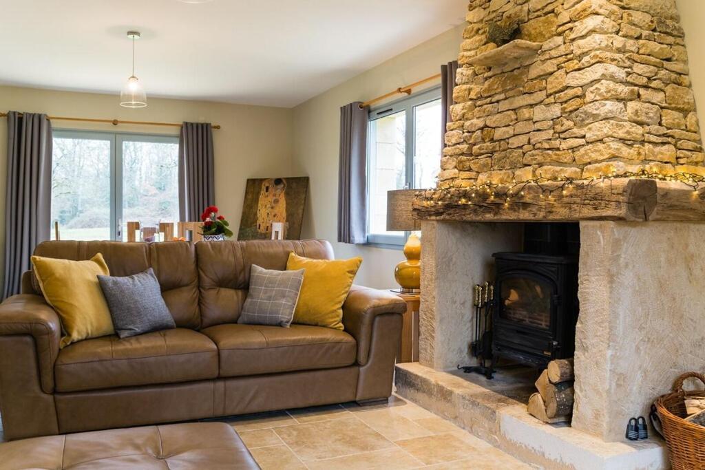 Luxury 3 Bed Home With Heated Swimming Pool Air Con And Boules Pitch Salignac-Eyvigues 외부 사진