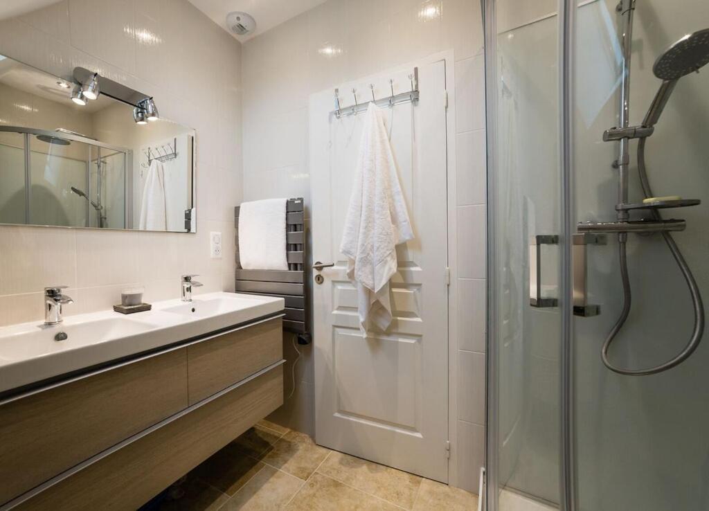 Luxury 3 Bed Home With Heated Swimming Pool Air Con And Boules Pitch Salignac-Eyvigues 외부 사진